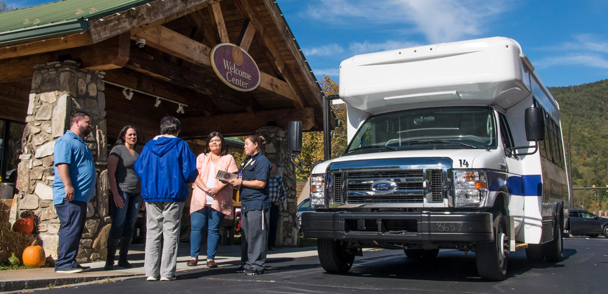 Van at Cherokee Welcome Center kiosk